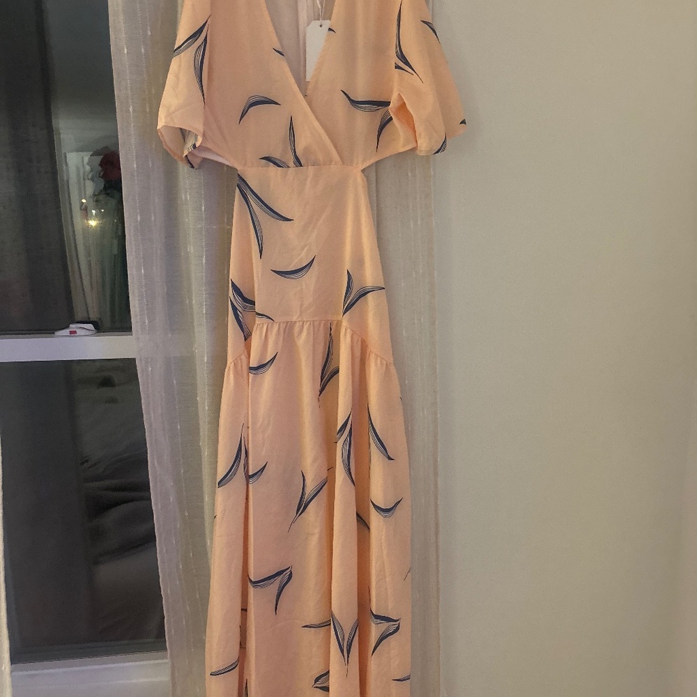 Short sleeve cut out max dress